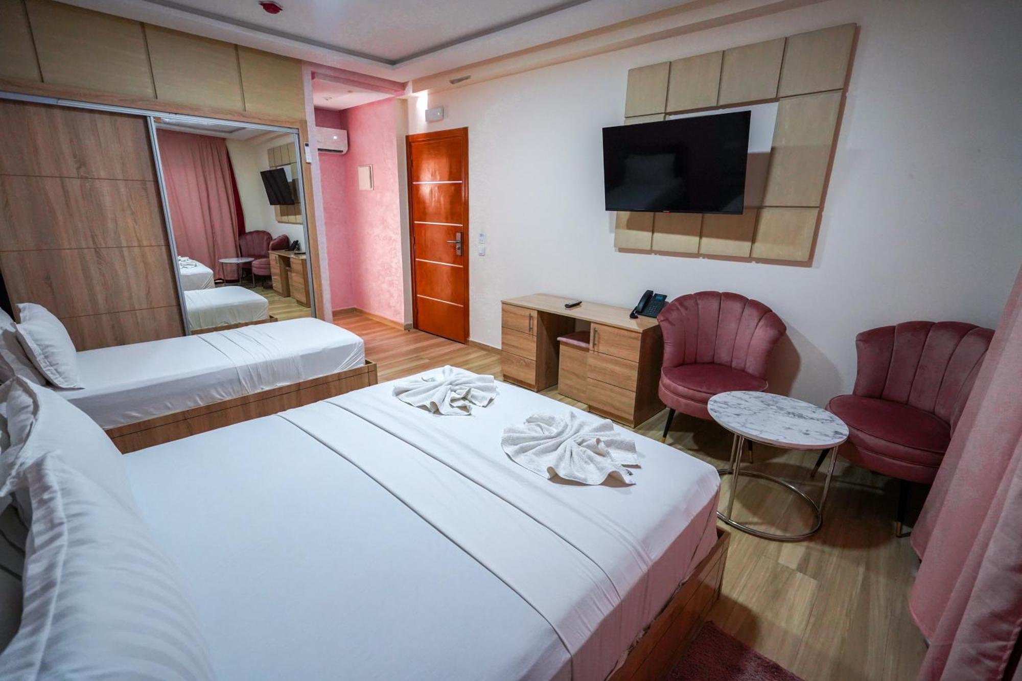 Fekri Hotel Мекнес Экстерьер фото
