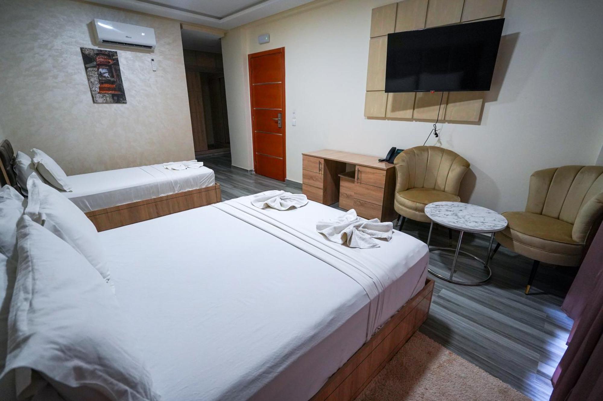 Fekri Hotel Мекнес Экстерьер фото